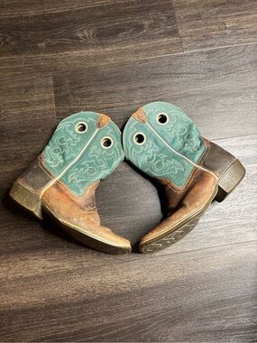 Women’s Ariat Crossfire Size 5.5 Teal Blue Brown Cowboy Boots